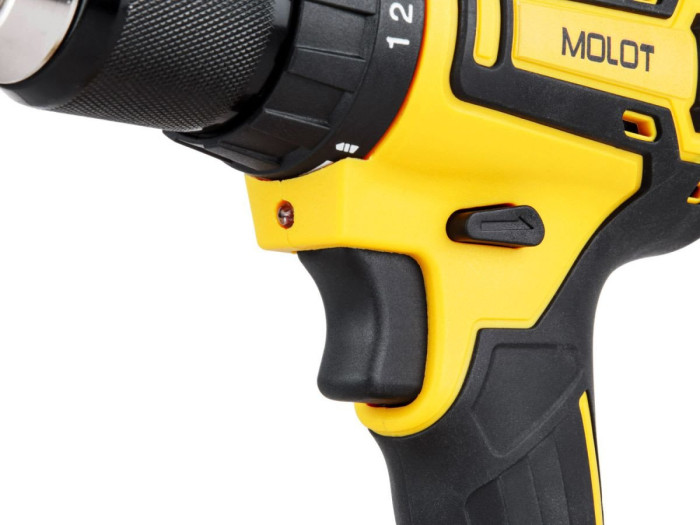 Аккум. дрель-шуруповерт MOLOT MBD 1820 Li в чем.