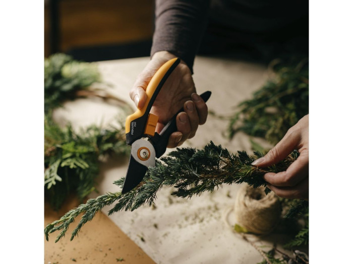 Секатор плоскостной FISKARS Solid P341