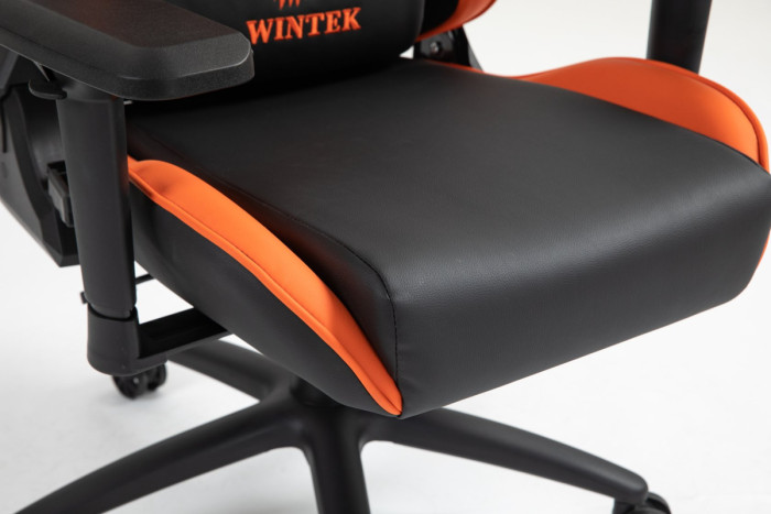 Игровое кресло WINTEK YX-8045-4D, искусств. кожа, газлифт 4 класса 100 мм, 350мм метал. крестовина