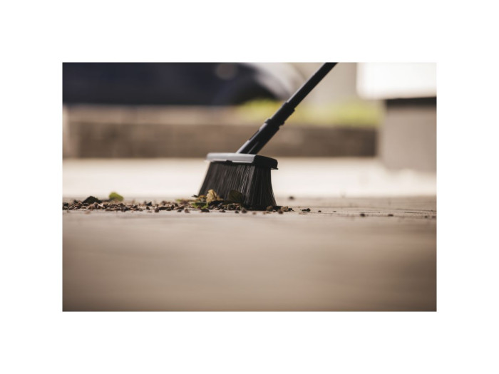 Щетка М Solid без черенка FISKARS