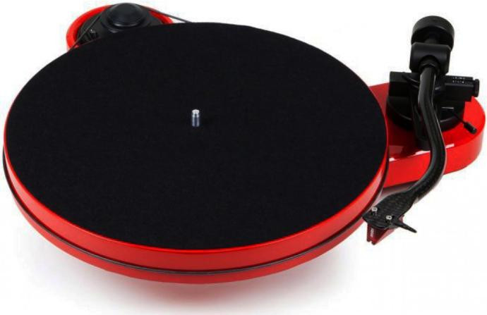 PRO-JECT Проигрыватель пластинок RPM1 Carbon 2M Red КРАСНЫЙ EAN:9120050435391