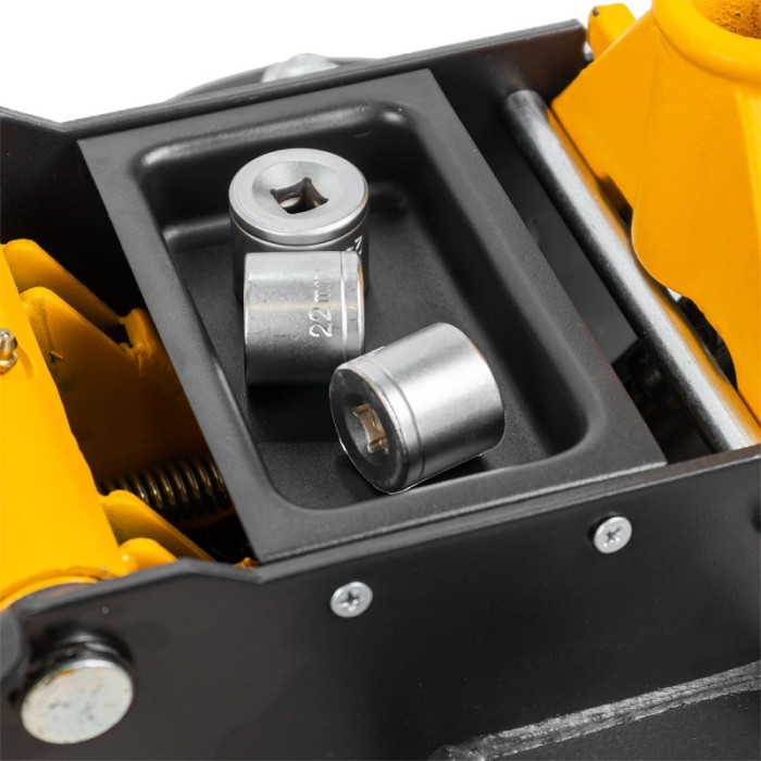 Домкрат подкатной гидравлический 2.5т (h min 75мм, h max 505мм) 56952 JCB-TH32515