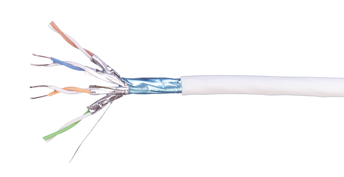 Cable NETCONNECT CS44Z3 WHT 4/23 C6A F/FTP 500M RL