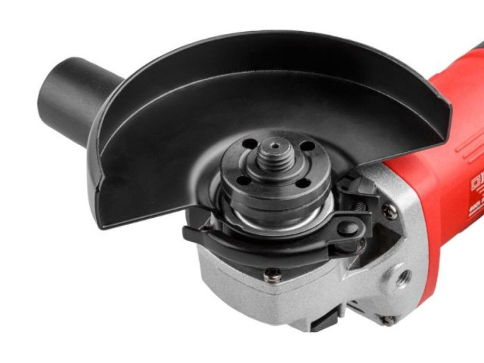 Одноручная углошлифмашина WORTEX AG 1209 в кор. 900 Вт, 125 мм, 11 000 об/мин