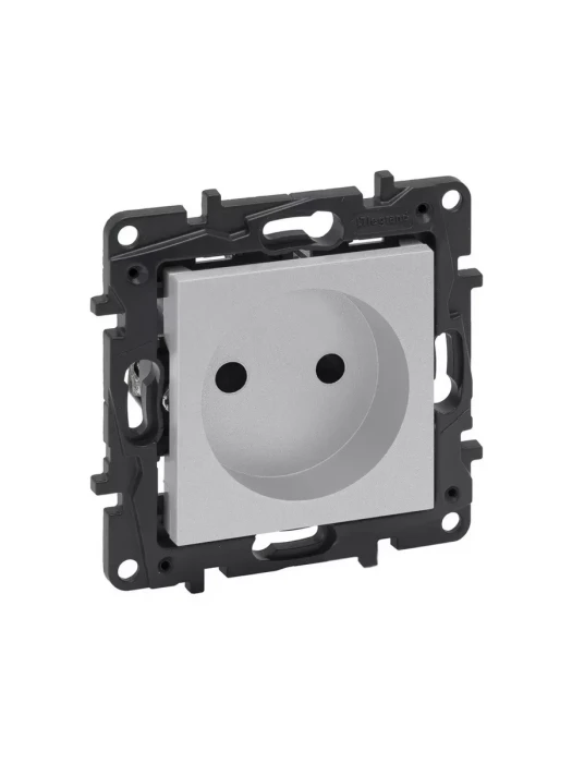 Розетка 2К Niloe Step 16А 250 В с з/ш винт. клеммы Алюминий